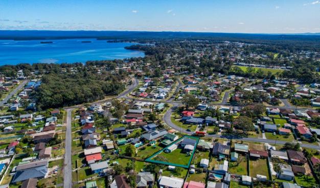 Dual occ block, big block, sub-division block, duplex block, house and land, Sanctuary Point, St Georges Basin, Old Erowal Bay, holidays collection, Huskisson Real Estate, Jervis Bay Real Estate, Real Estate Agents Jervis Bay, One Agency, Oz Realty Huskisson, Investment property on south coast, Jervis Bay holiday, jervis bay getaway, First Home Buyer, Vincentia, South Coast NSW,  huskisson, Woollamia Village, Investment Property, Holiday House