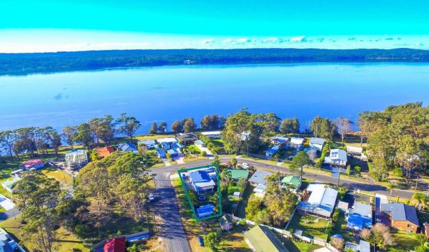 Scott Morton, huski beachfront, beach house, beach cottage, house with granny flat, dual occ, Huskisson Real Estate, Jervis Bay Real Estate, Real Estate Agents Jervis Bay,One Agency Jervis Bay, Belle Property Jervis Bay, Oz Realty Huskisson, Jervib Bay Realty, Absolute Waterfront, waterfront holiday house, Orion Beach, Collingwood beach, Jervis Bay holiday, jervis bay getaway, Huskisson Apartments, Vincentia, South Coast NSW,  huskisson, Jervis Bay Holiday, Shop for sale, Commercial shop front