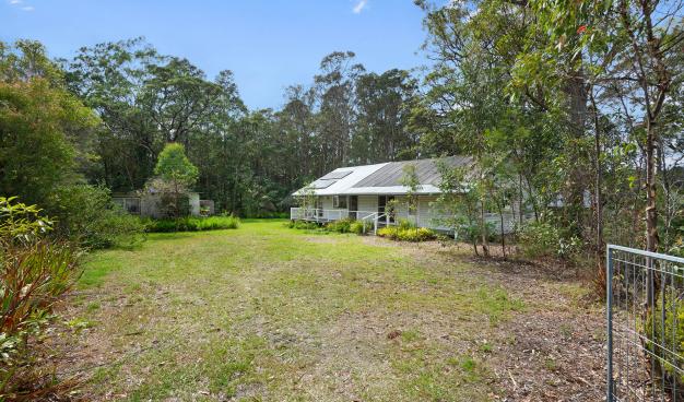 Double block, vacant land, renovator, cheap land duplex site, large residential land, jervis bay, huskisson, investment property.